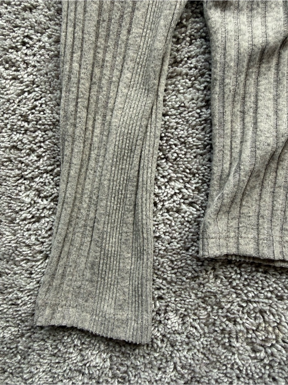 Light Gray/Cream Ribbed V-Neck Button Cardigan - Picture 4 of 4